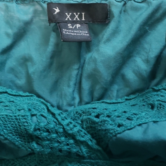 ⚡3 For $15 if Bundled! Flowy Tank - Picture 4 of 5